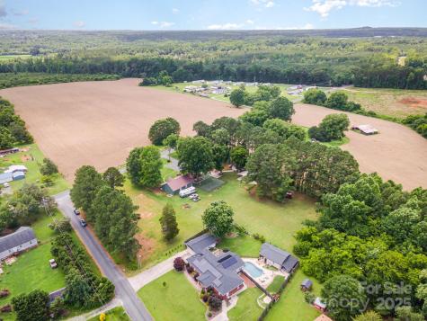 835 Holshouser Road Rockwell NC 28138