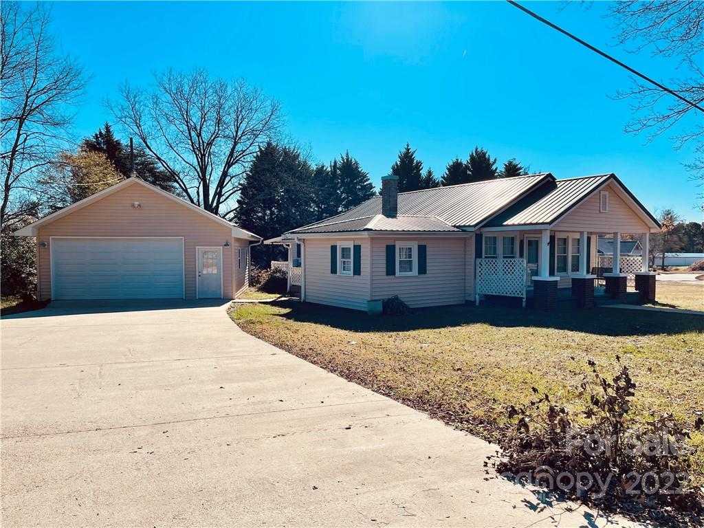 195 Landrum Road Columbus NC 28722