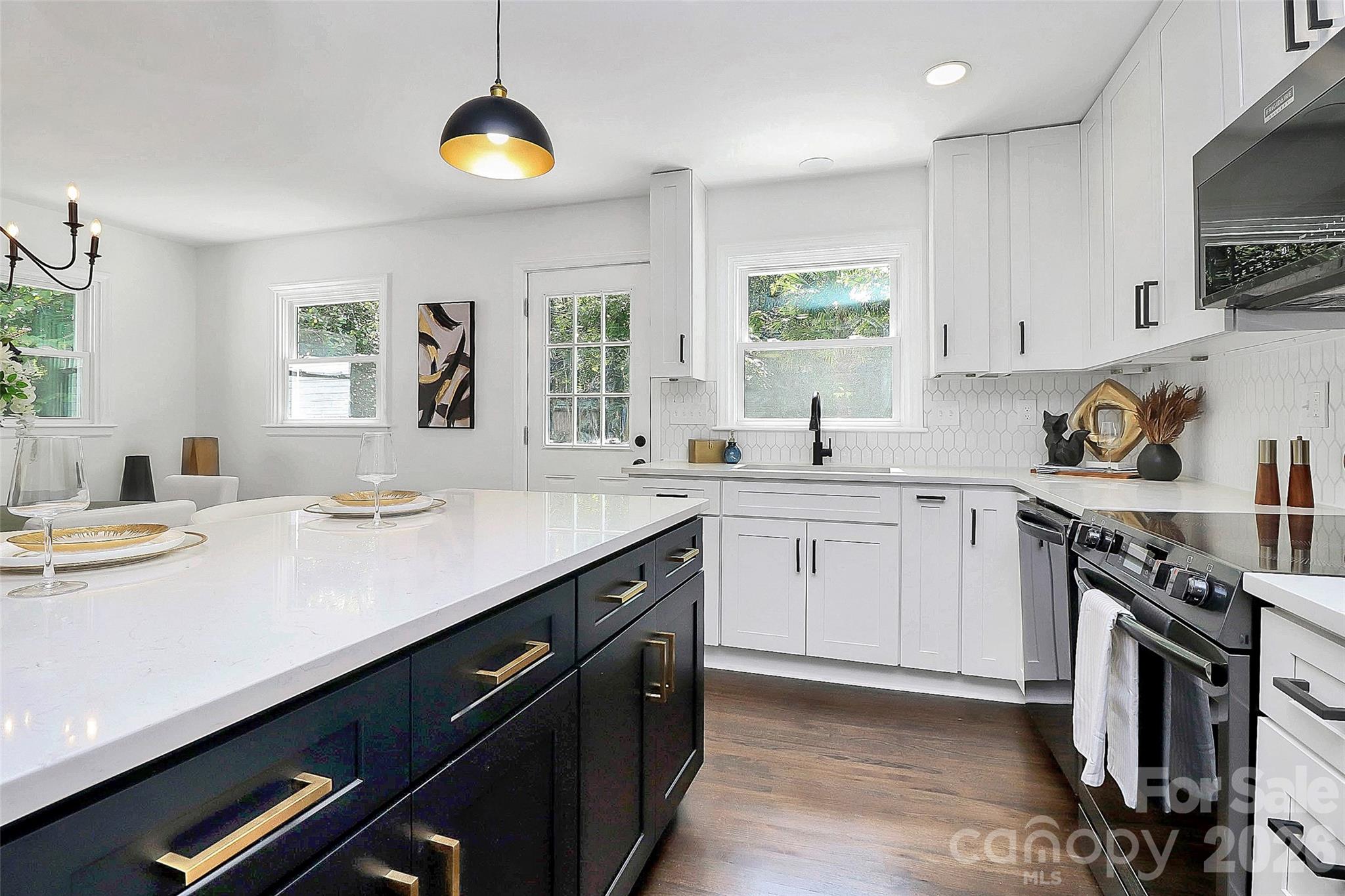 2038 Sandhurst Drive Charlotte NC 28205