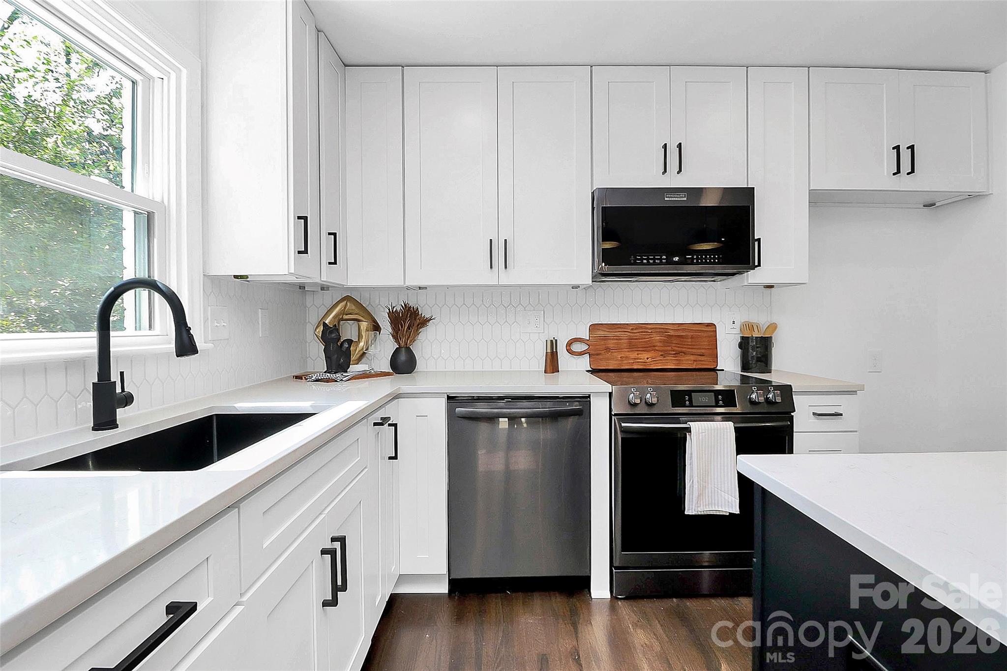 2038 Sandhurst Drive Charlotte NC 28205