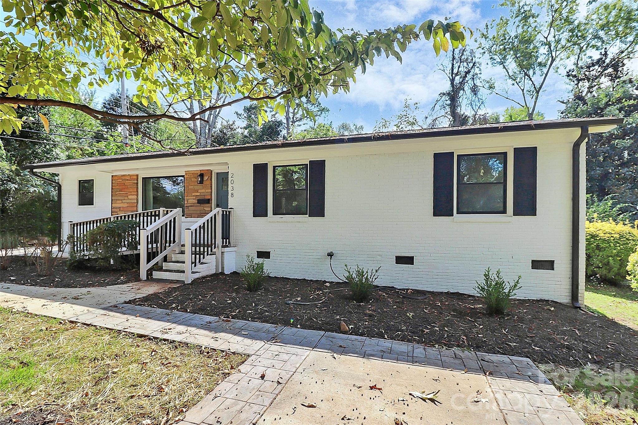 2038 Sandhurst Drive Charlotte NC 28205