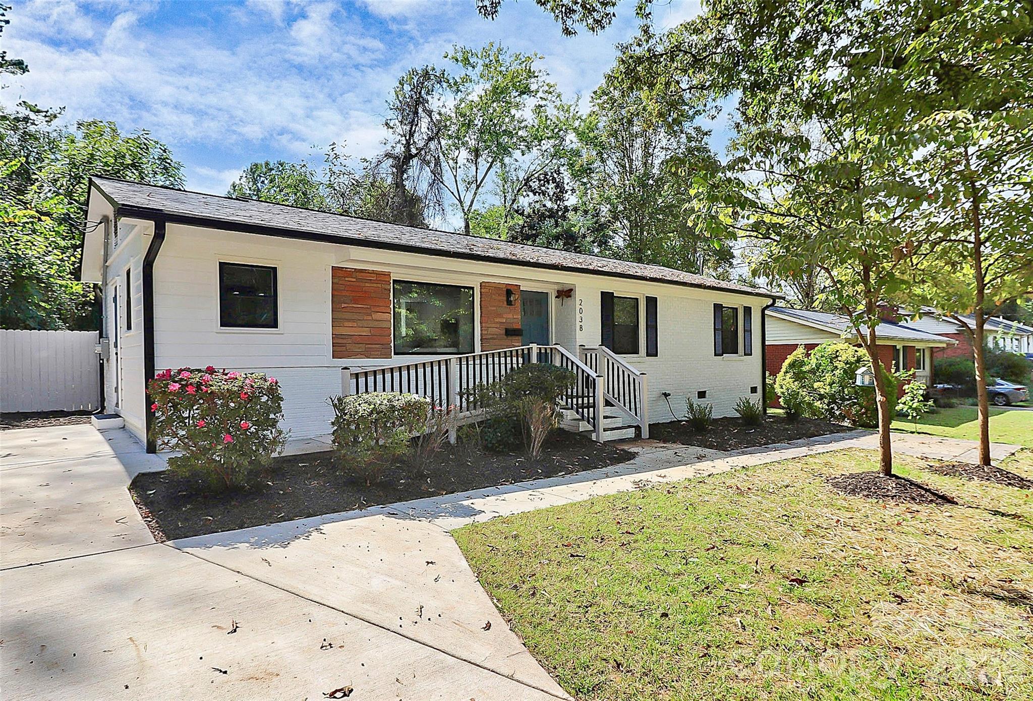 2038 Sandhurst Drive Charlotte NC 28205