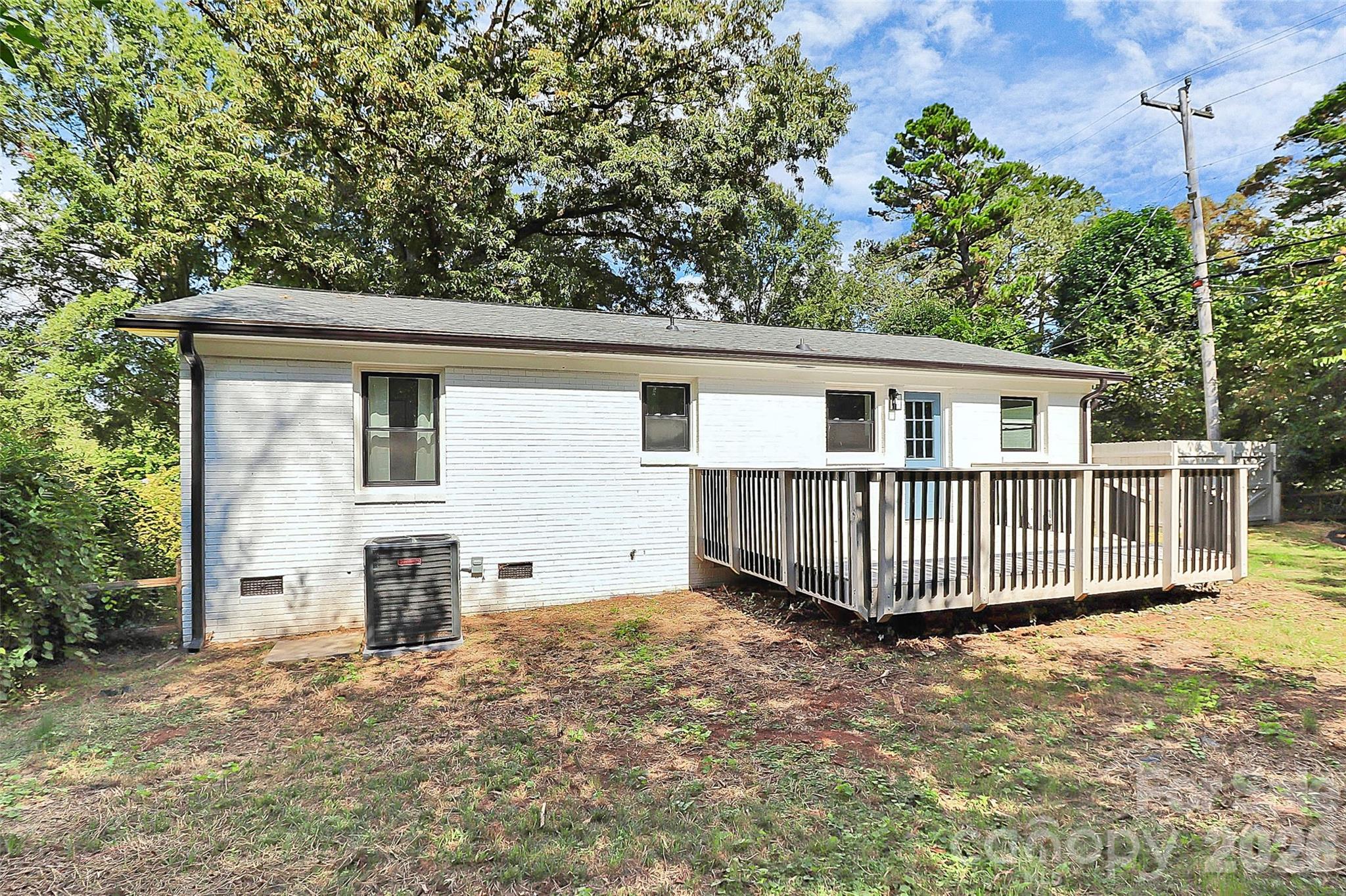 2038 Sandhurst Drive Charlotte NC 28205