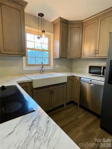635 Powell Road NE Lenoir NC 28645