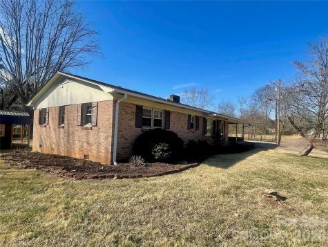 635 Powell Road NE Lenoir NC 28645