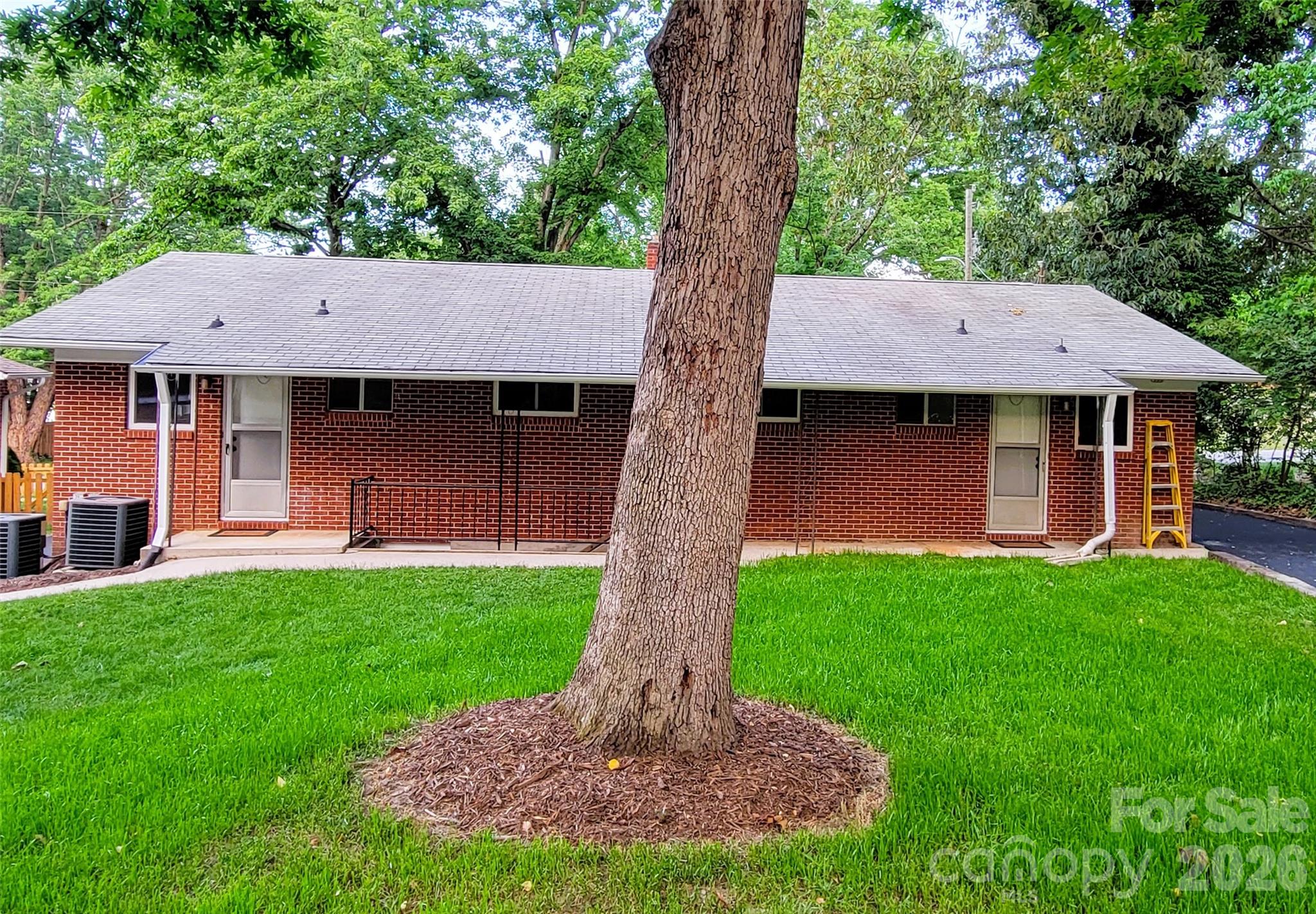 25 Browndale Road Asheville NC 28805