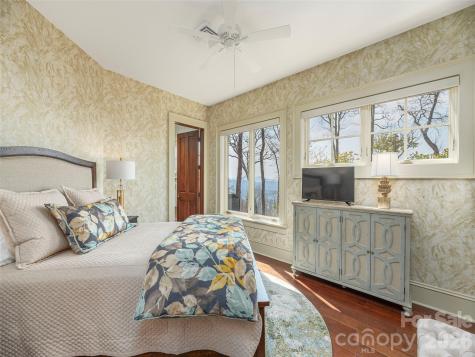633 Altamont View Asheville NC 28804