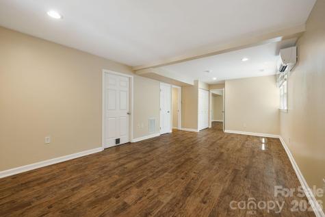 29 Independence Boulevard Asheville NC 28805