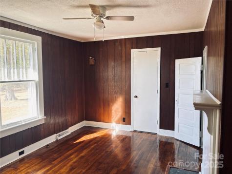 212 Kimball Street Kannapolis NC 28081