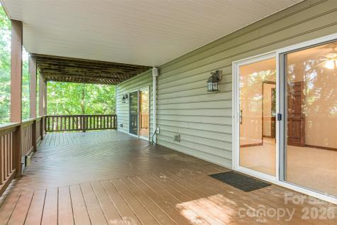 299 Carriage Summitt Way Hendersonville NC 28791