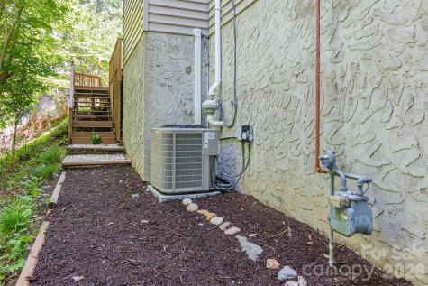 299 Carriage Summitt Way Hendersonville NC 28791