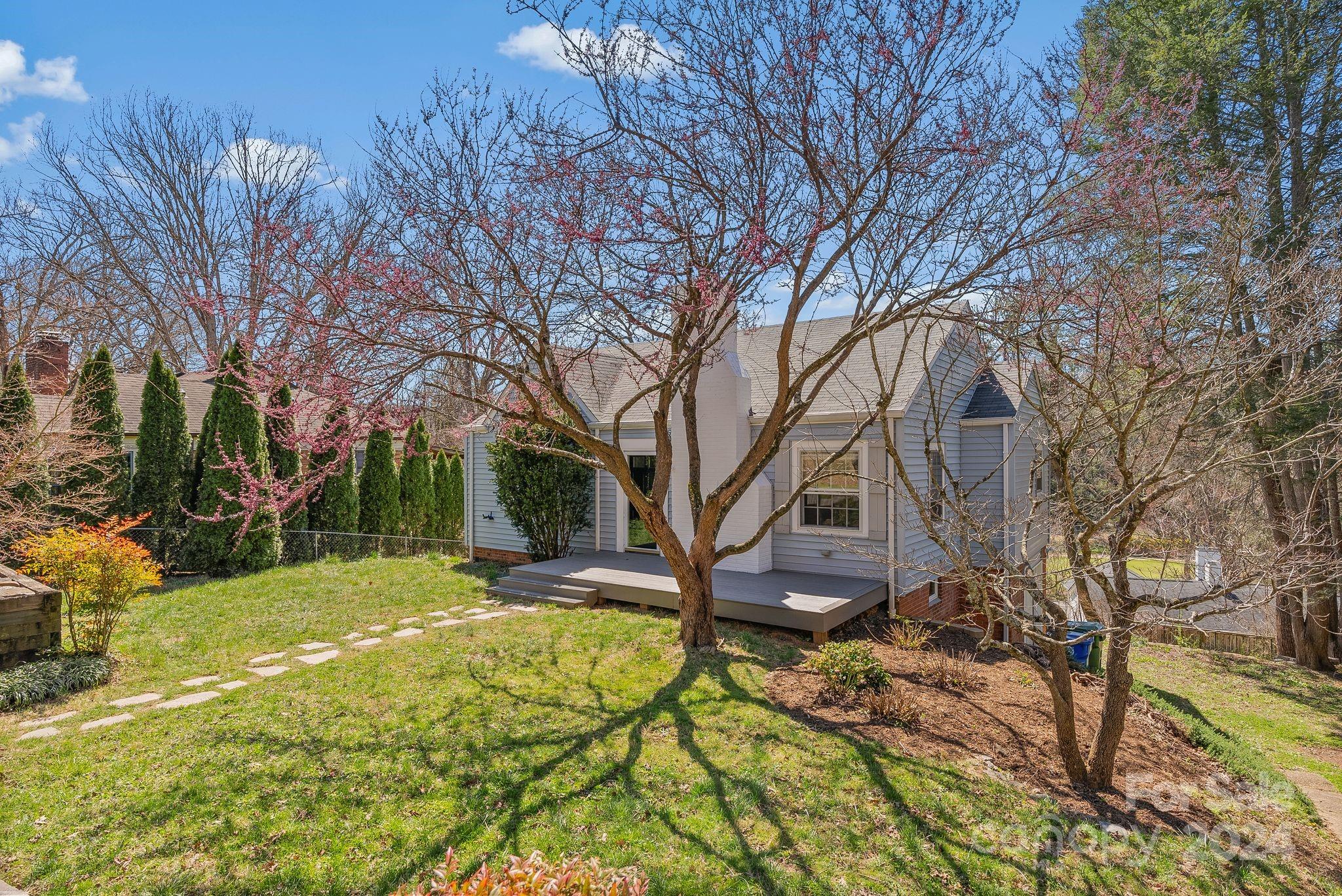 29 Canterbury Road Asheville NC 28805