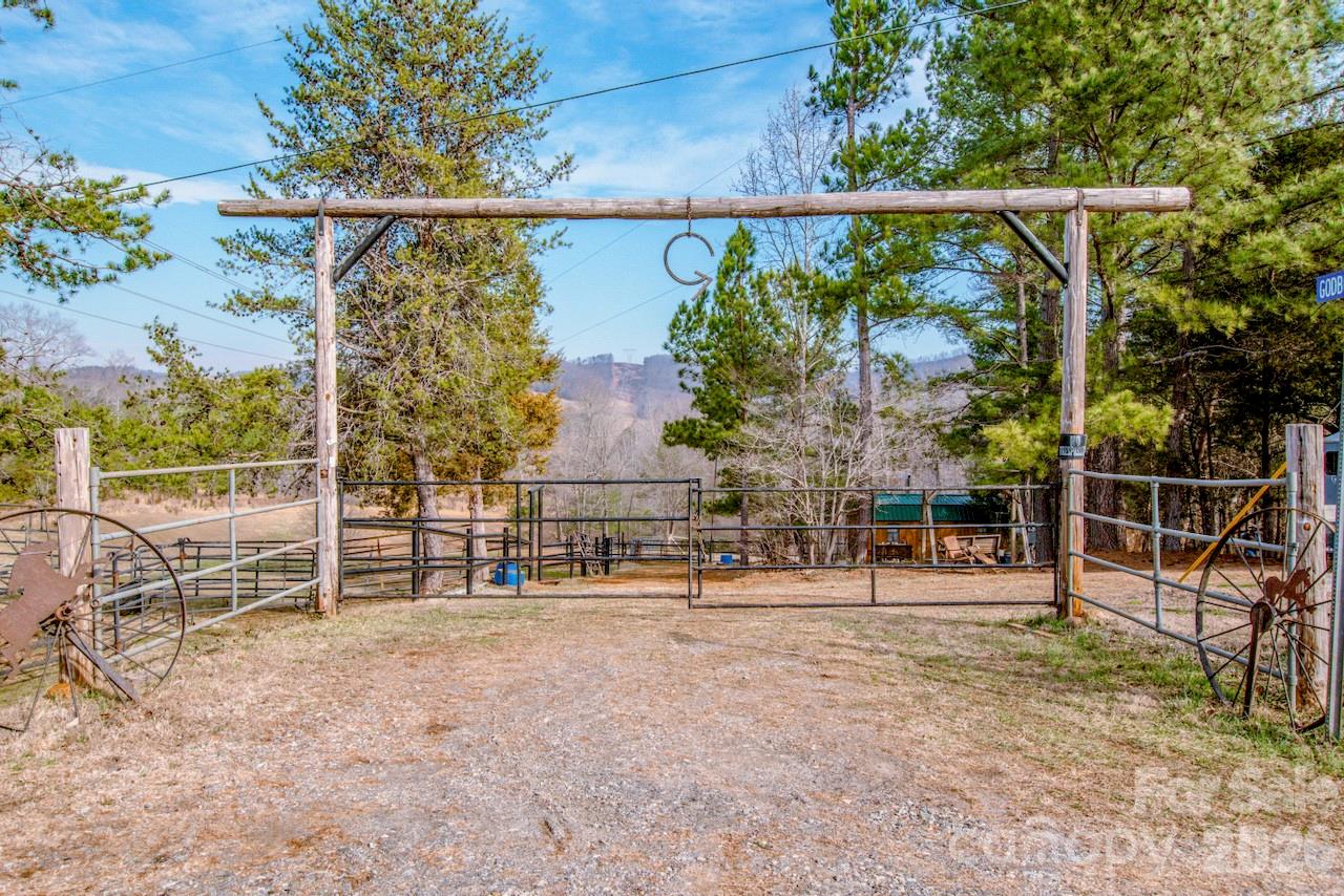 508 Liles Lane Hiddenite NC 28636