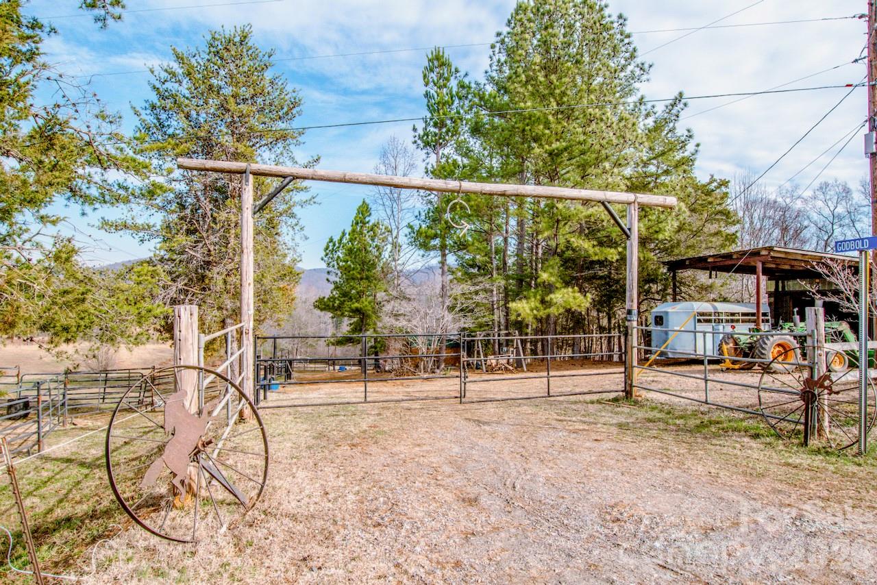 508 Liles Lane Hiddenite NC 28636