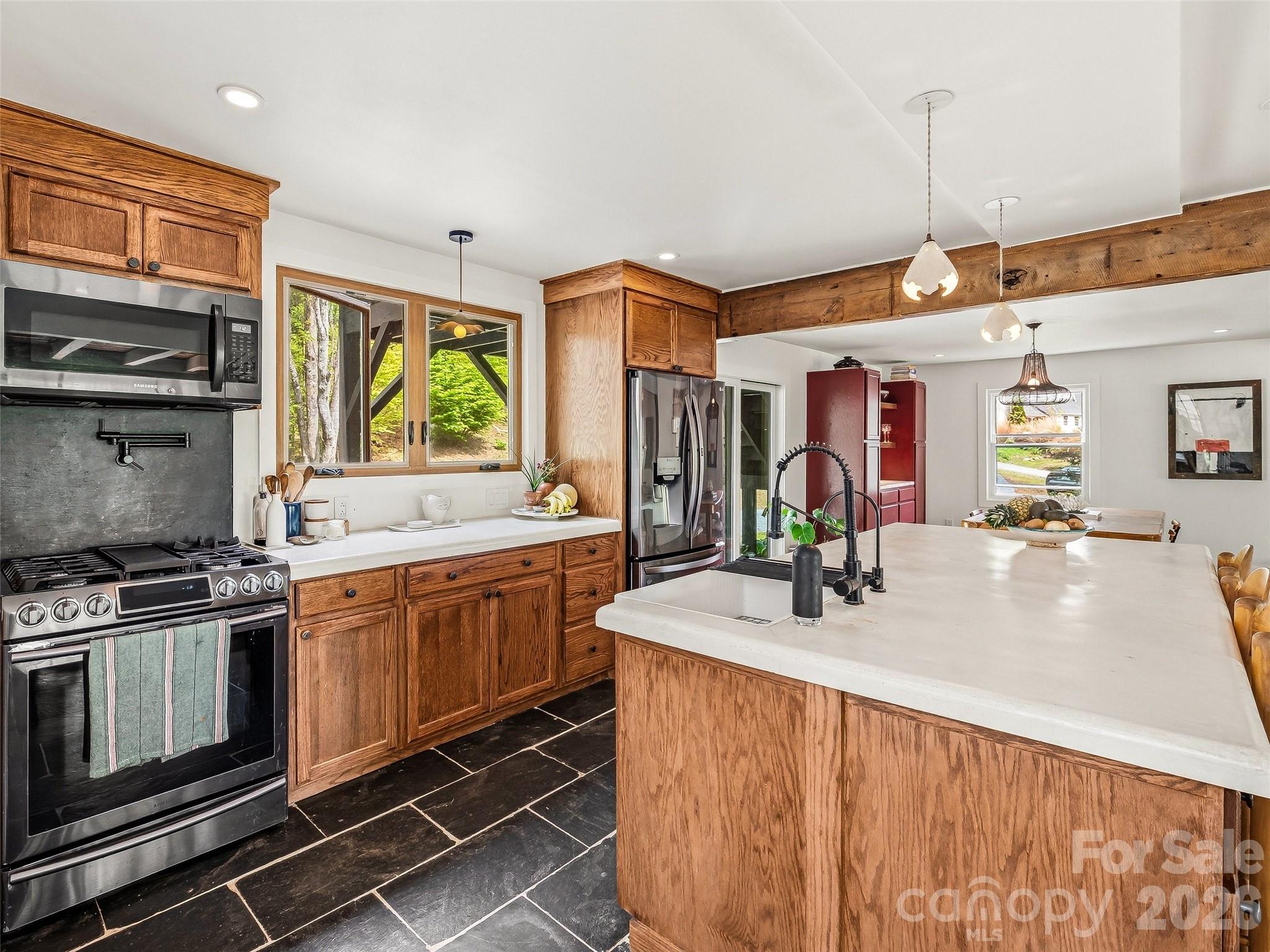 51 Mark Twain Road Asheville NC 28805