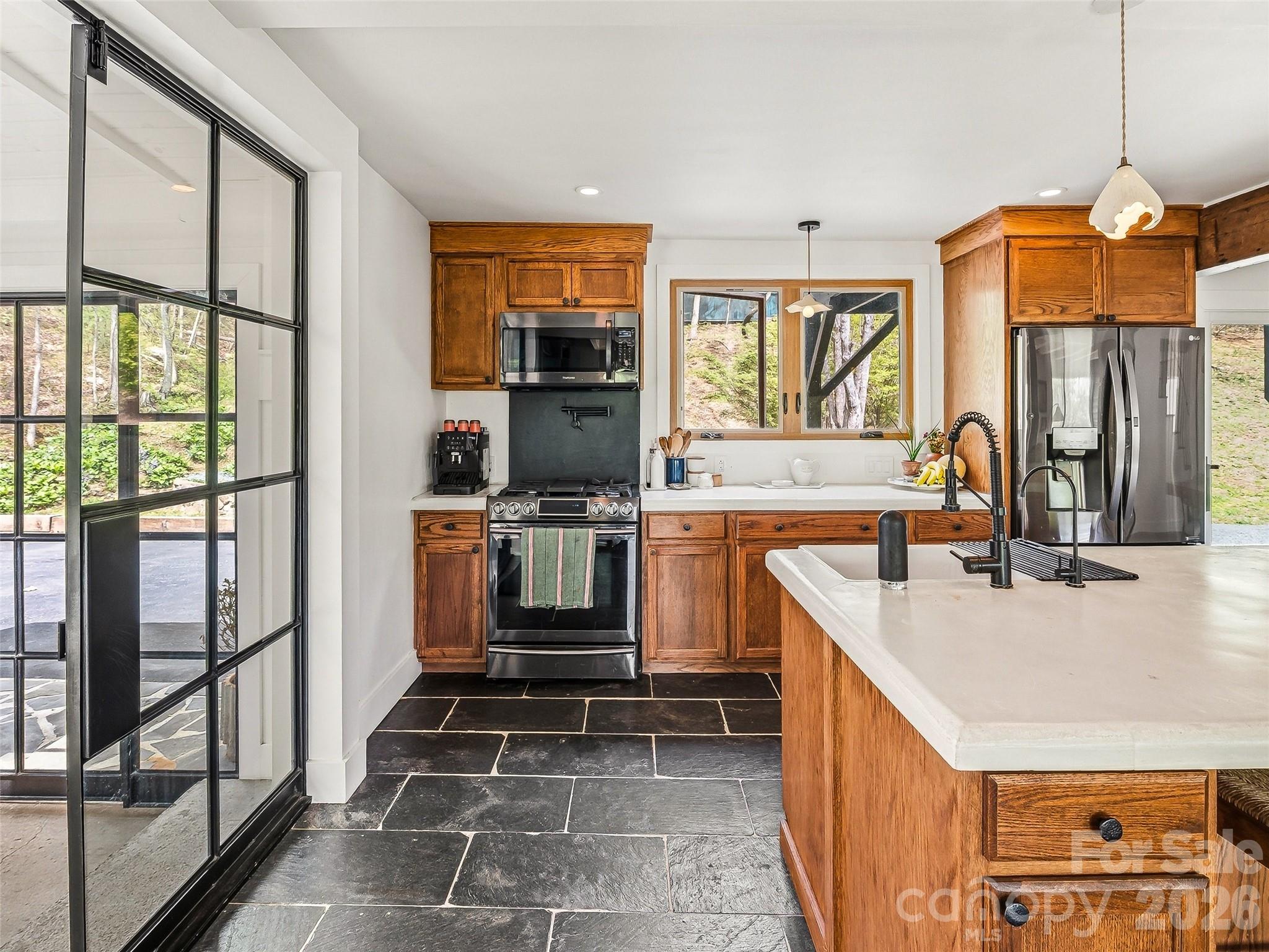 51 Mark Twain Road Asheville NC 28805