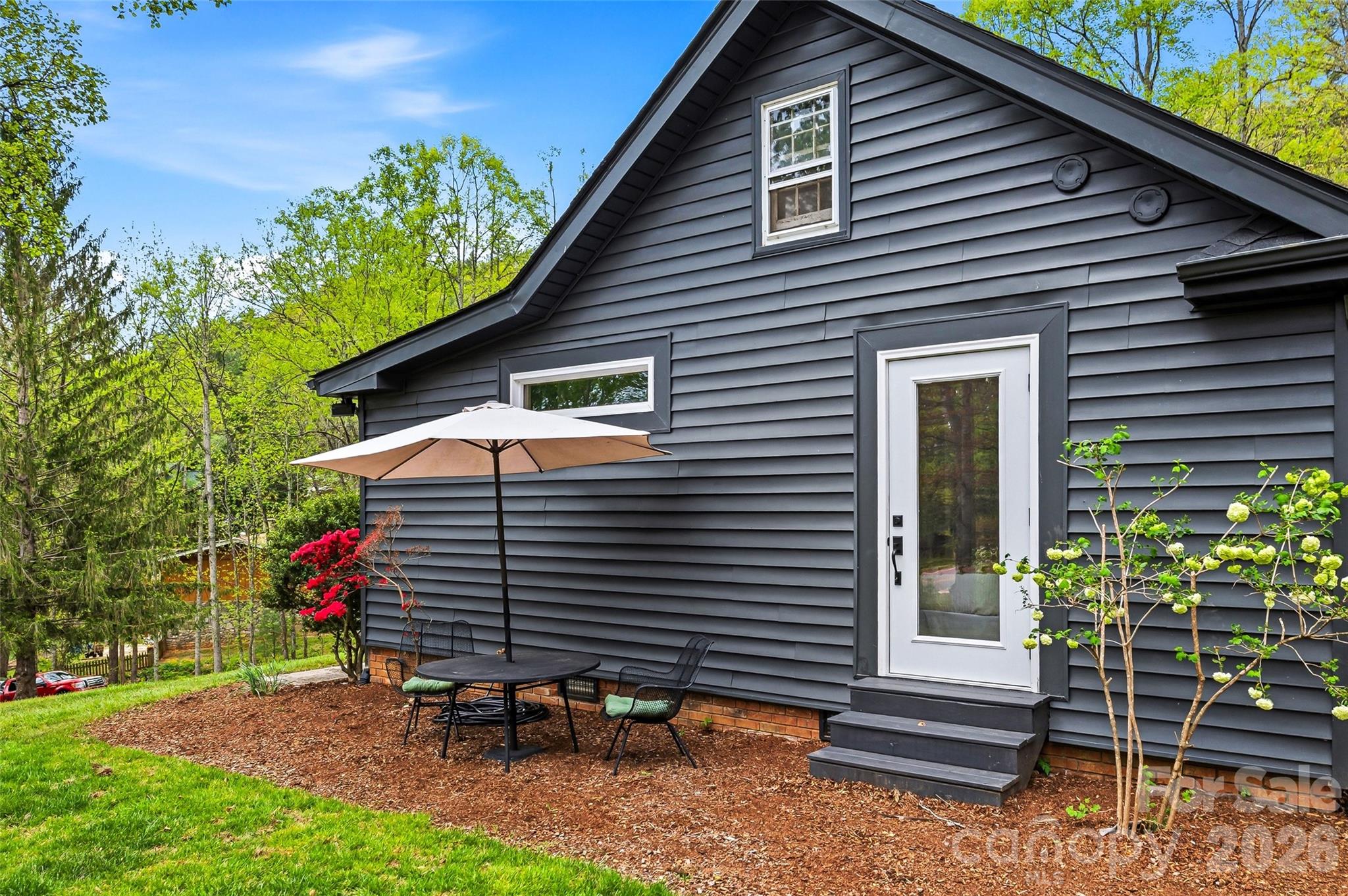 51 Mark Twain Road Asheville NC 28805
