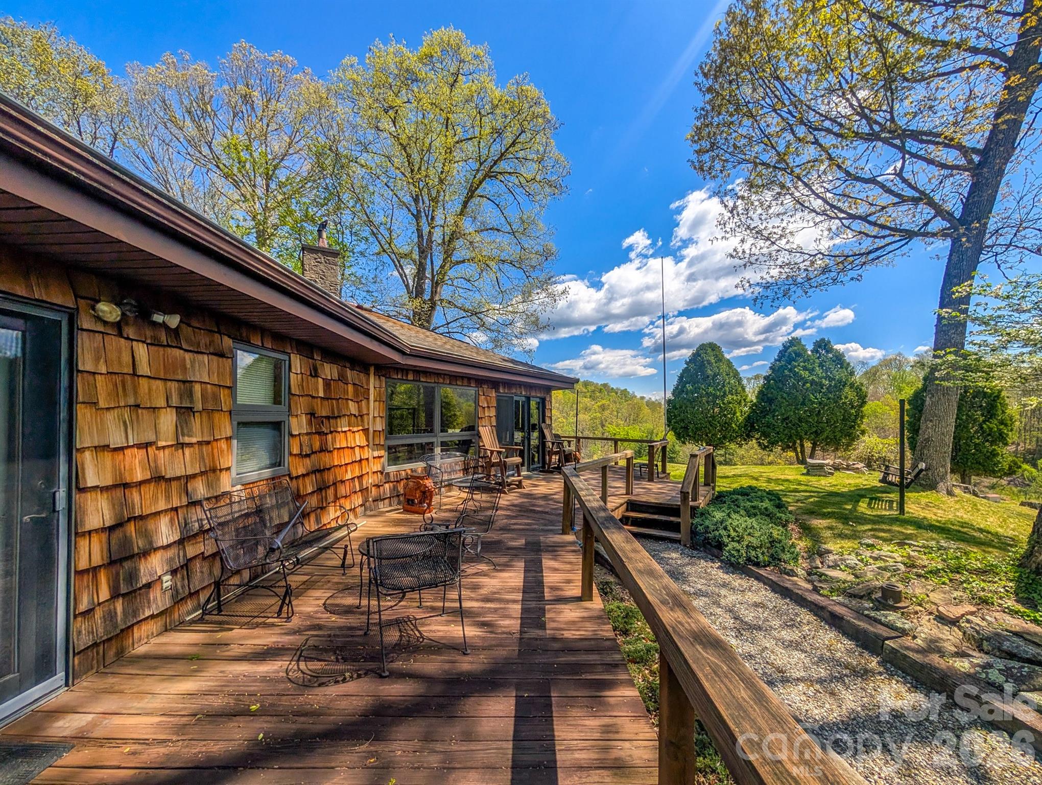 572 Pleasant Valley Road Burnsville NC 28714