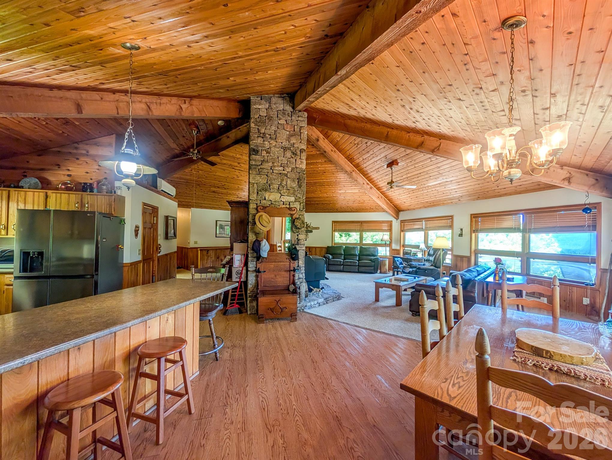 572 Pleasant Valley Road Burnsville NC 28714