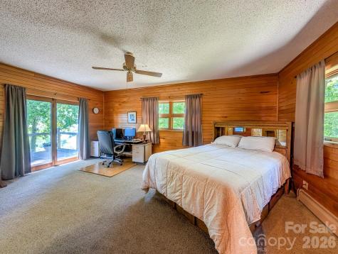 572 Pleasant Valley Road Burnsville NC 28714
