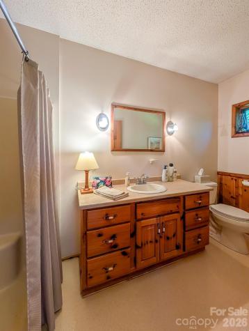 572 Pleasant Valley Road Burnsville NC 28714