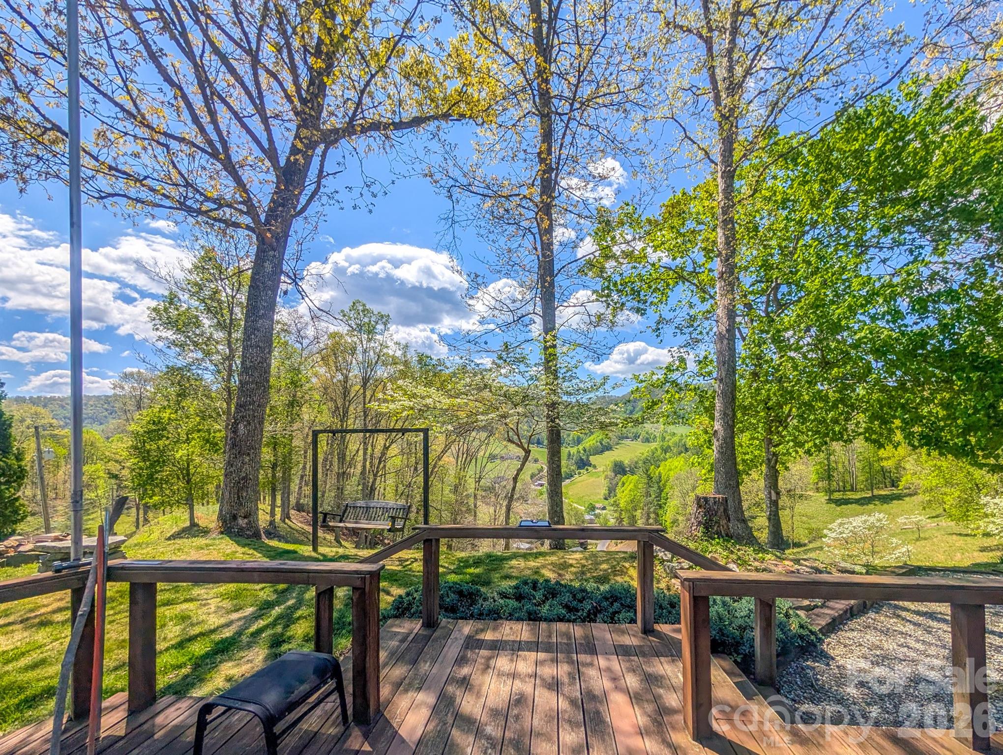 572 Pleasant Valley Road Burnsville NC 28714