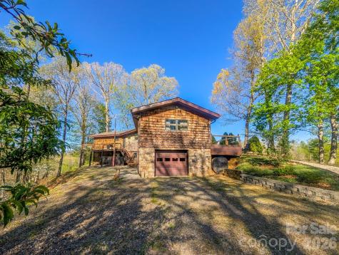 572 Pleasant Valley Road Burnsville NC 28714
