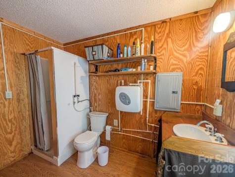 572 Pleasant Valley Road Burnsville NC 28714