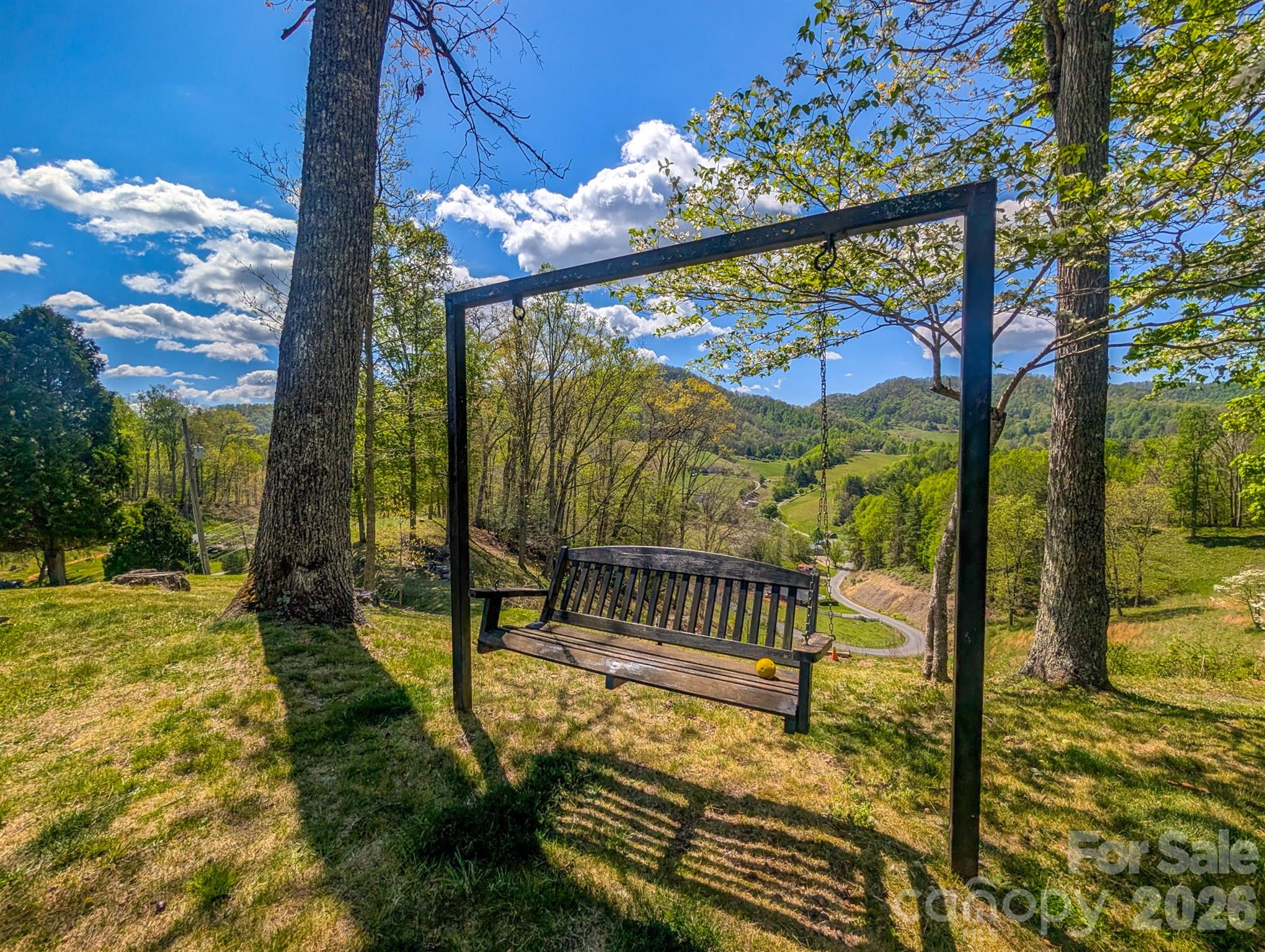 572 Pleasant Valley Road Burnsville NC 28714