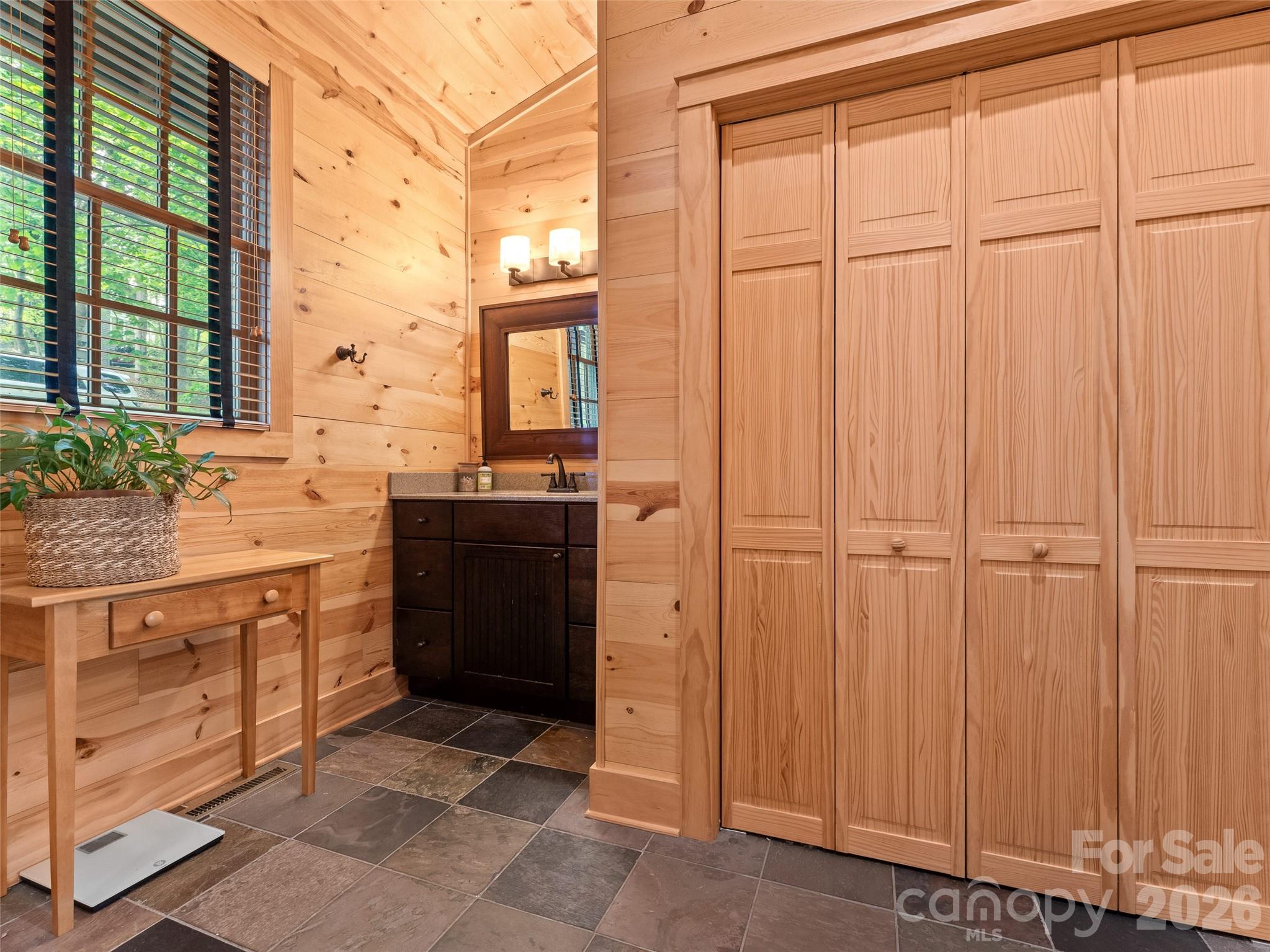 350 Laurel Mountain Trail Saluda NC 28773