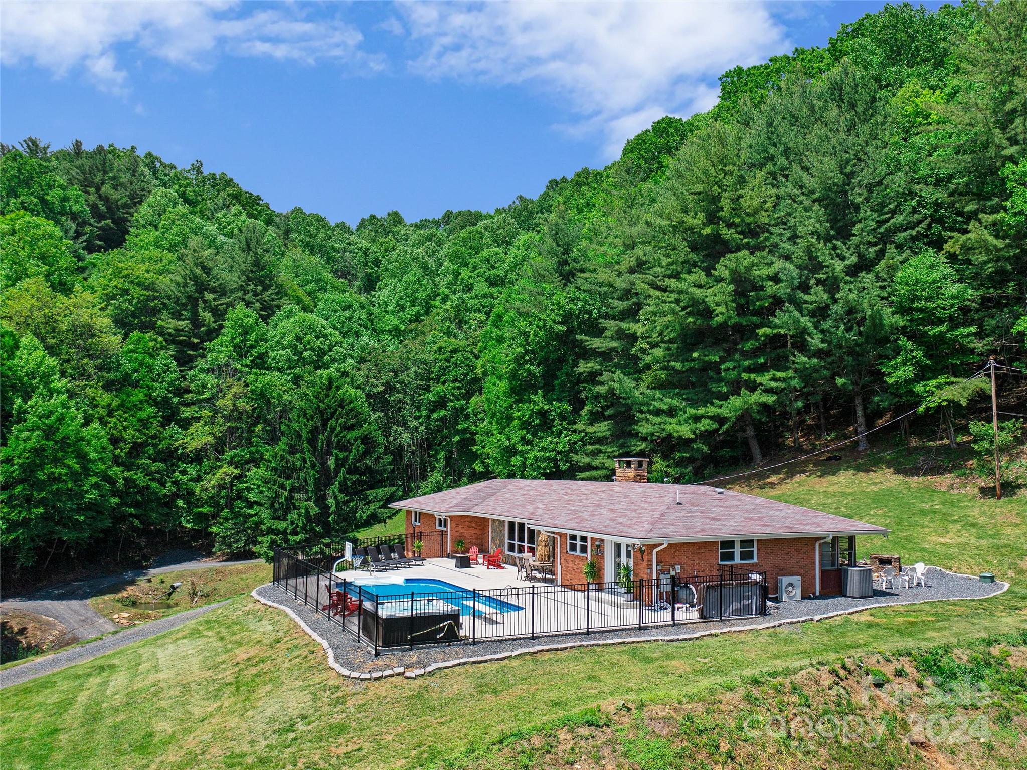 921 Wilson Road Bakersville NC 28705