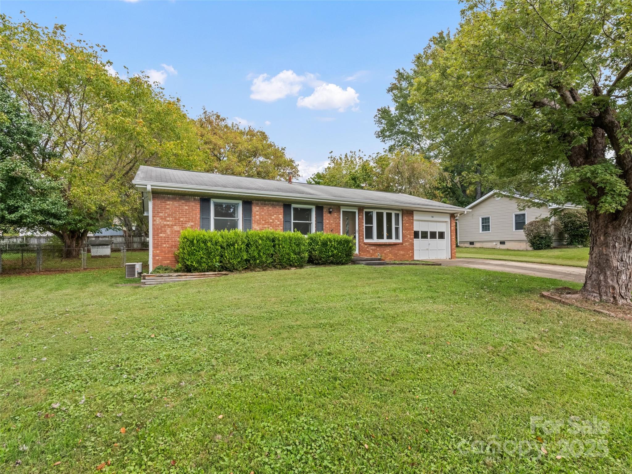 14 Fieldcrest Road Arden NC 28704