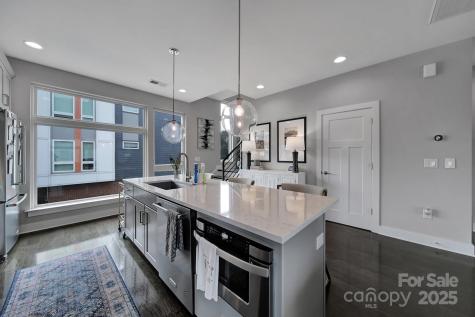 107 W Poindexter Drive Charlotte NC 28203