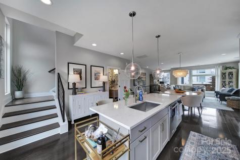 107 W Poindexter Drive Charlotte NC 28203