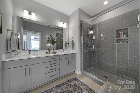 107 W Poindexter Drive Charlotte NC 28203