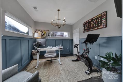 107 W Poindexter Drive Charlotte NC 28203