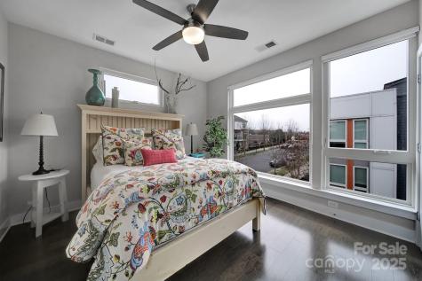 107 W Poindexter Drive Charlotte NC 28203