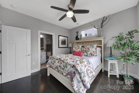 107 W Poindexter Drive Charlotte NC 28203