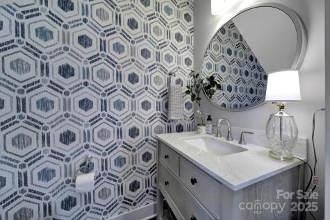 107 W Poindexter Drive Charlotte NC 28203