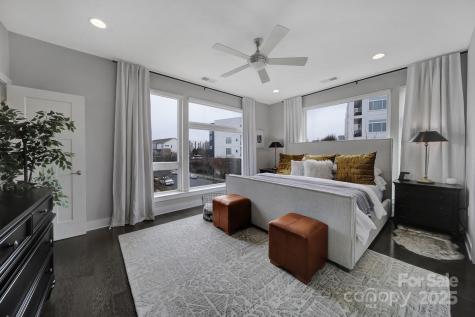 107 W Poindexter Drive Charlotte NC 28203