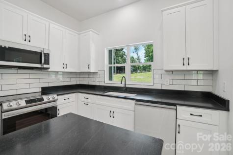 86 Point Hope Lane Hendersonville NC 28792