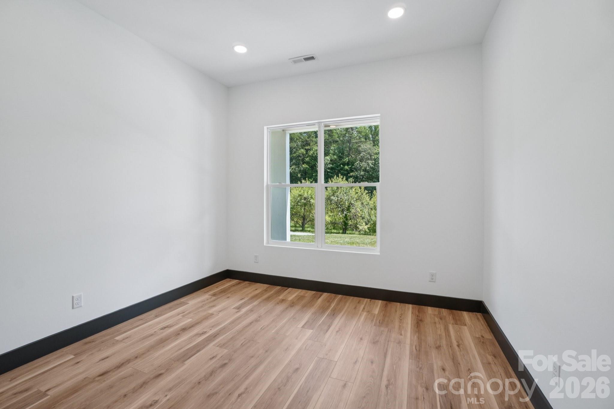 86 Point Hope Lane Hendersonville NC 28792