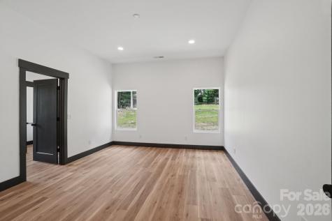 86 Point Hope Lane Hendersonville NC 28792