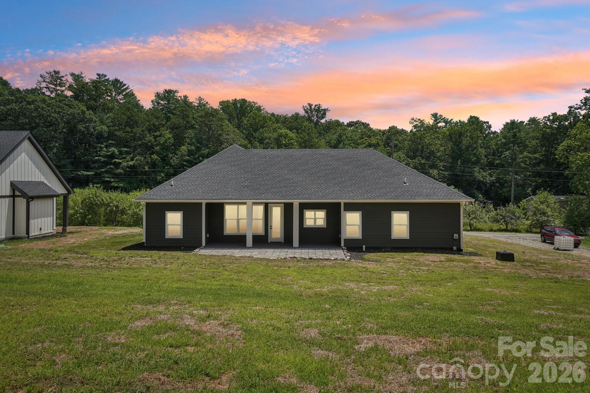86 Point Hope Lane Hendersonville NC 28792