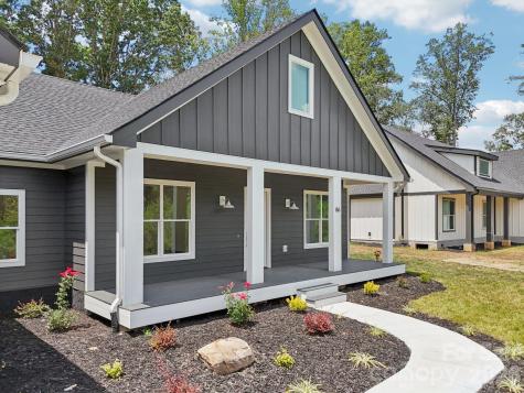 86 Point Hope Lane Hendersonville NC 28792