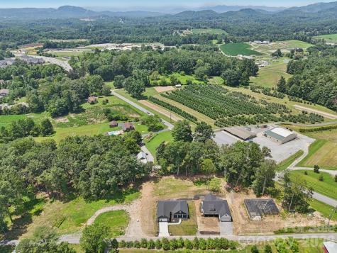 86 Point Hope Lane Hendersonville NC 28792