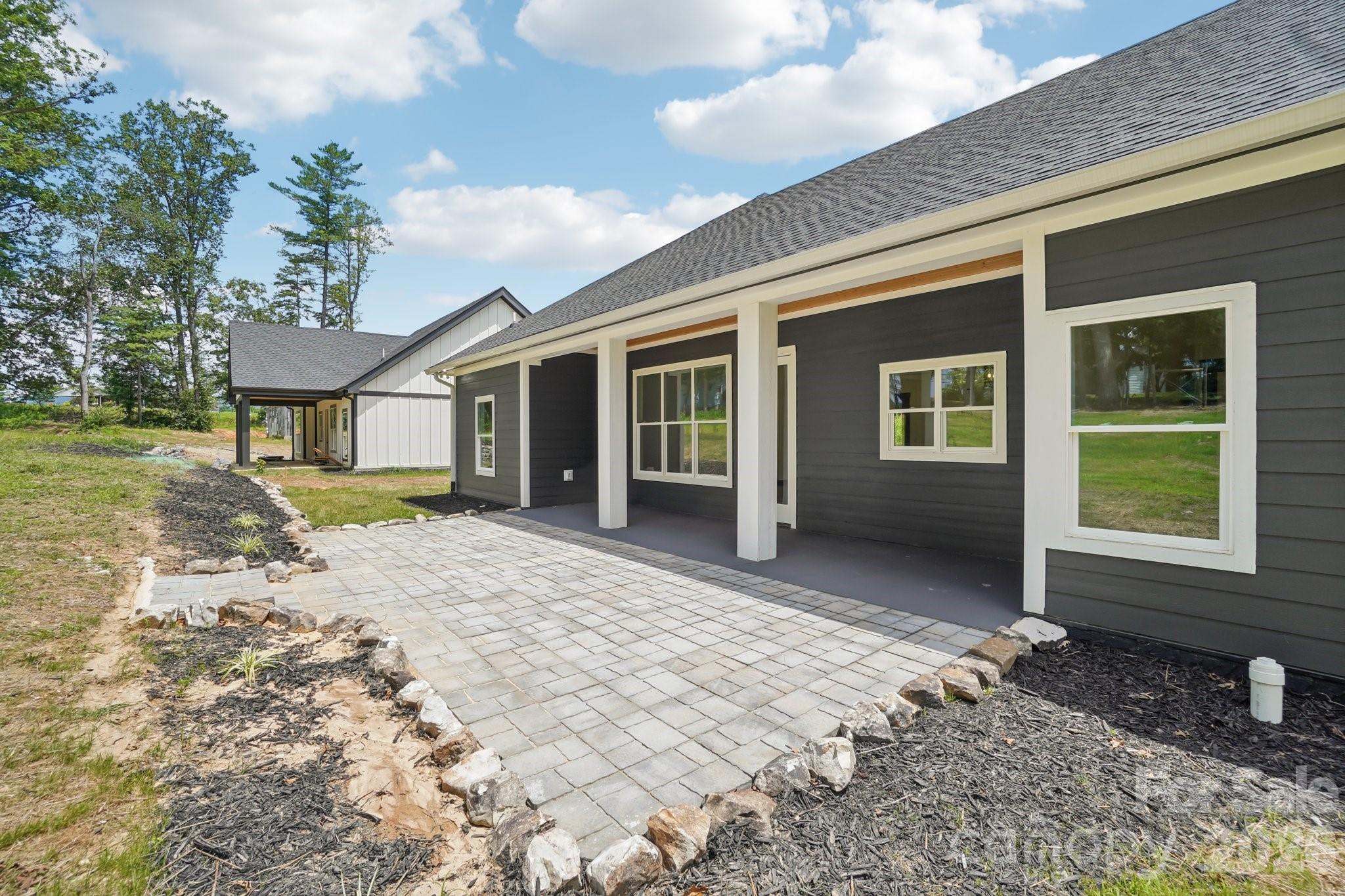 86 Point Hope Lane Hendersonville NC 28792