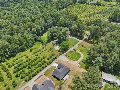 86 Point Hope Lane Hendersonville NC 28792