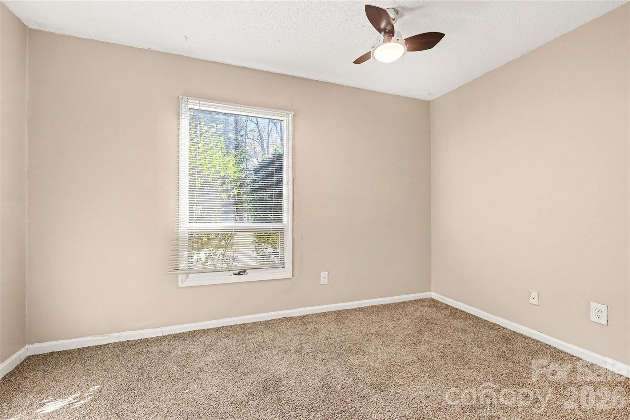 6102 Honeysuckle Lane Charlotte NC 28212