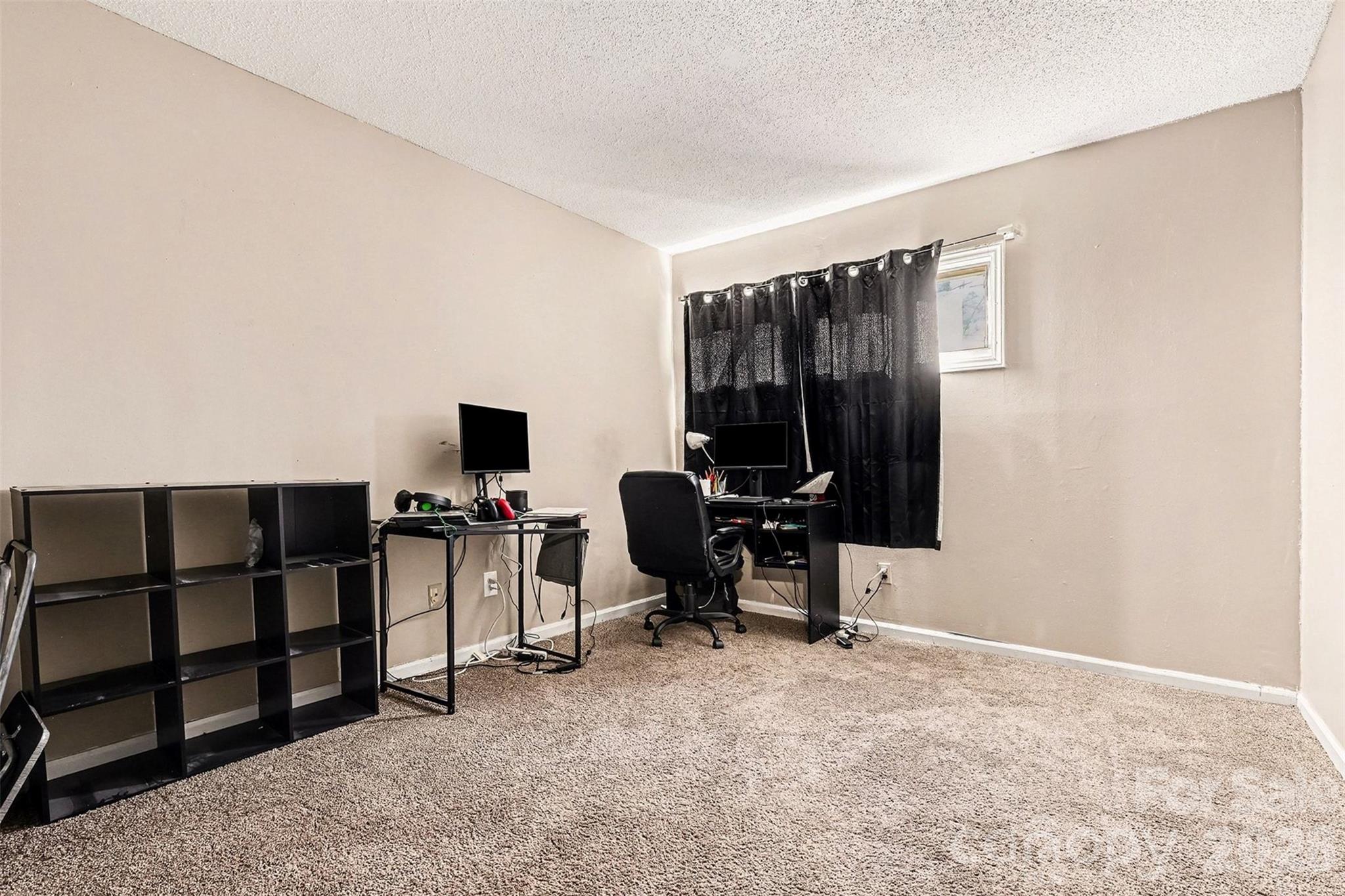 6102 Honeysuckle Lane Charlotte NC 28212